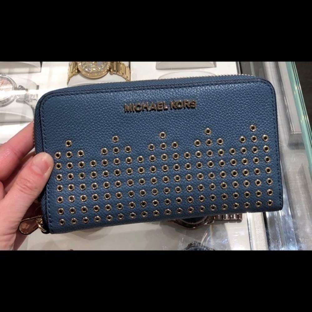 Michael kors Hayes flat wallet phone case wristlet